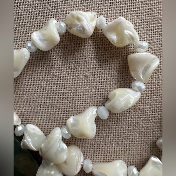 24 inch Freshwater Pearls and Mother of Pearl pendant bead necklace NWOT - Picture 3 of 14